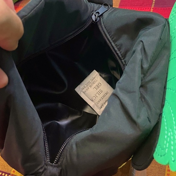 Pink-Victoria Secret Vintage Limited Edition Pineapple Mini Lunch Bag - NWOT - Picture 3 of 8